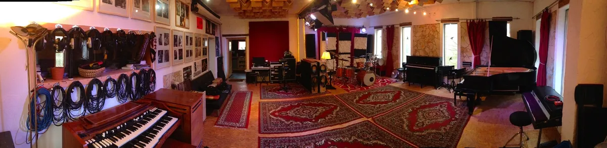 Auratone Studios