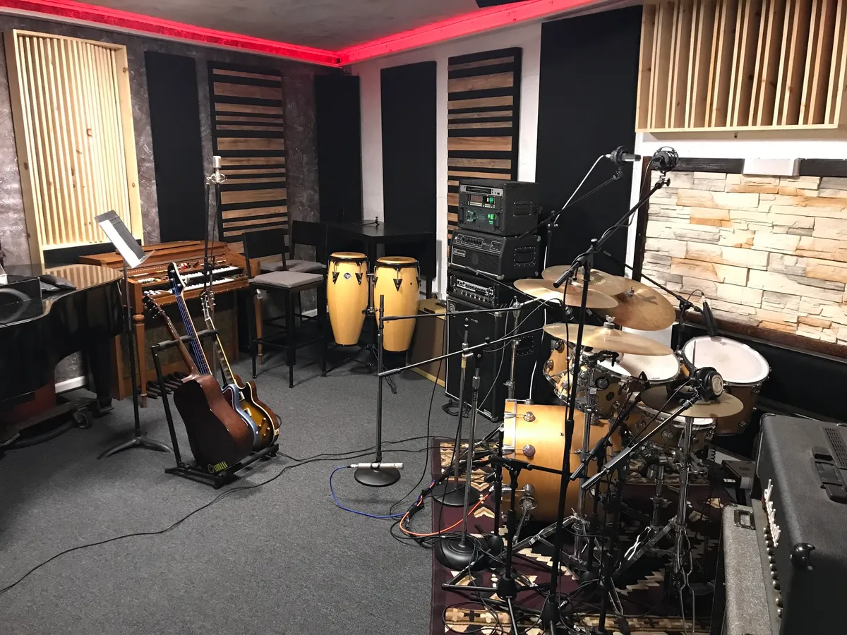 Beach Avenue Studio