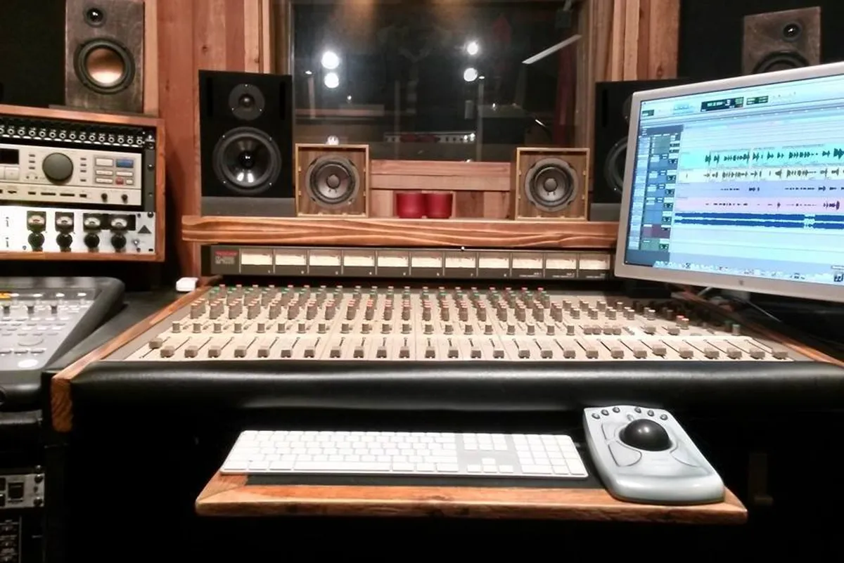 Chris Closer Productions Studio