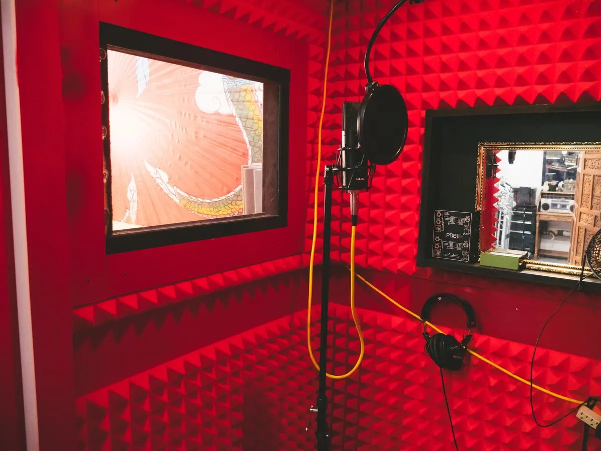 CREATIVE DLTA WAREHOUSE STUDIO - photo/video/music + more