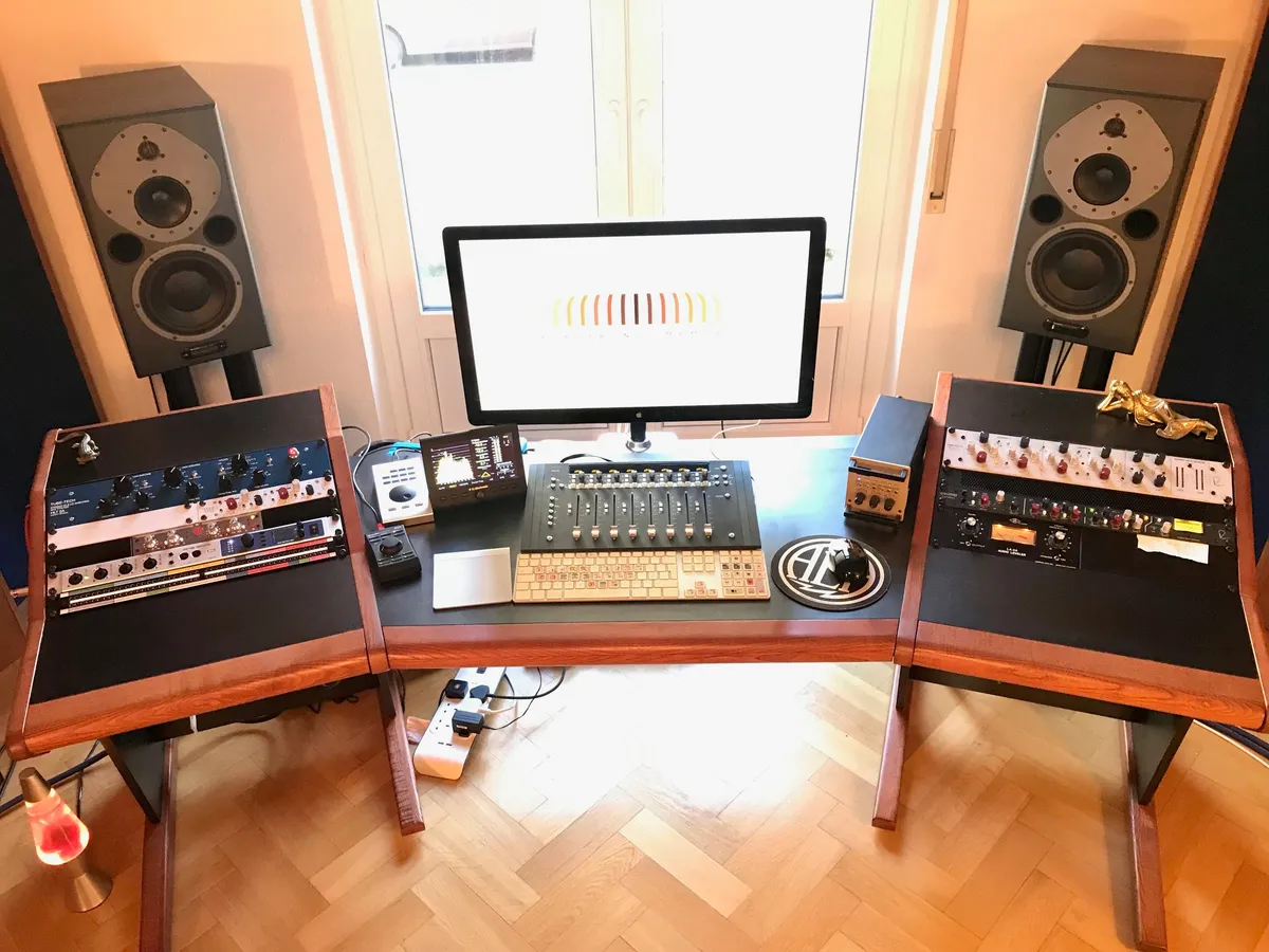 Electronic Memory Studio