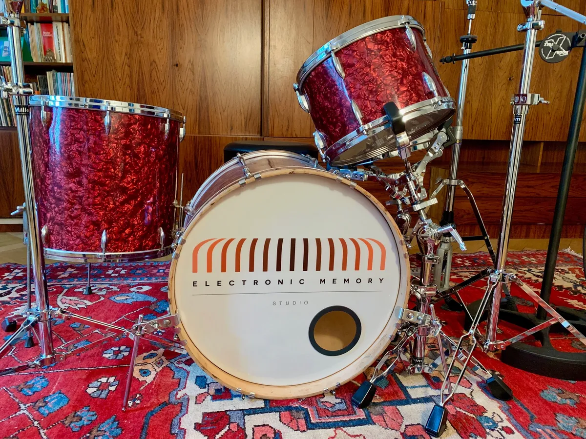 Electronic Memory Studio