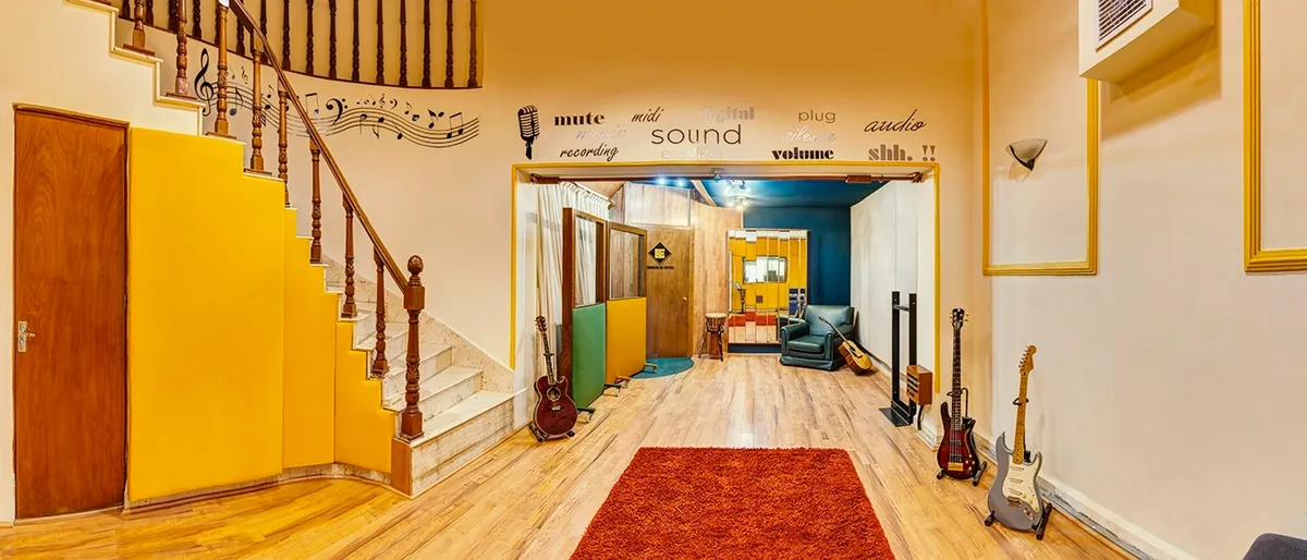 Estudio fabrica de Exitos Mexico