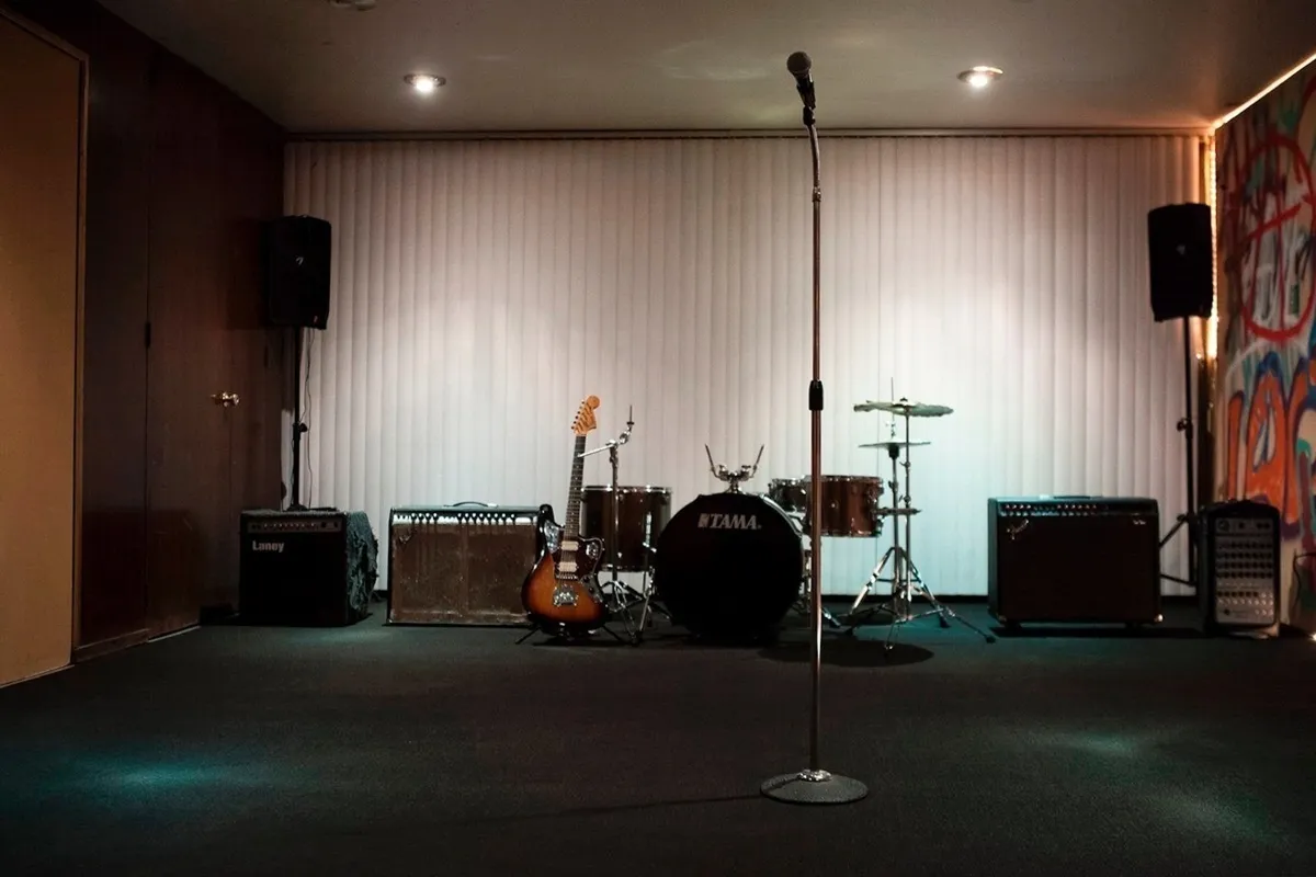 Estudios Locomotora, Cuarto de ensayo !