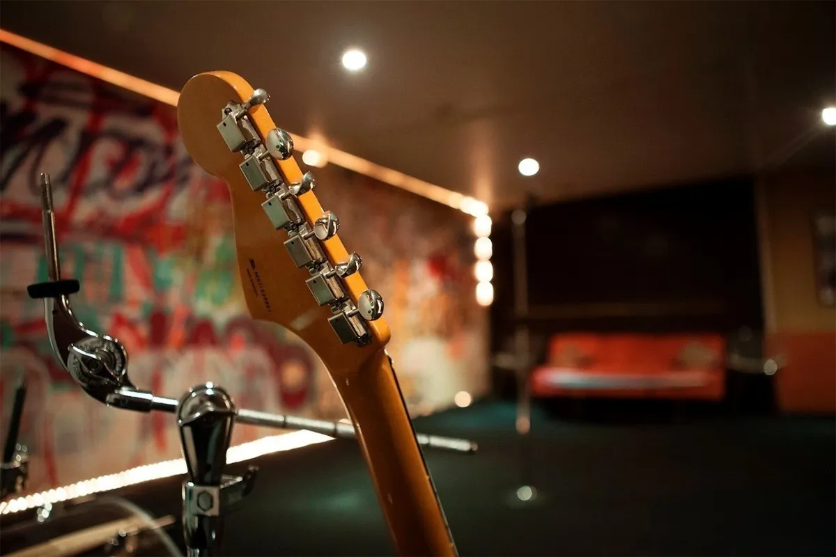 Estudios Locomotora, Cuarto de ensayo !