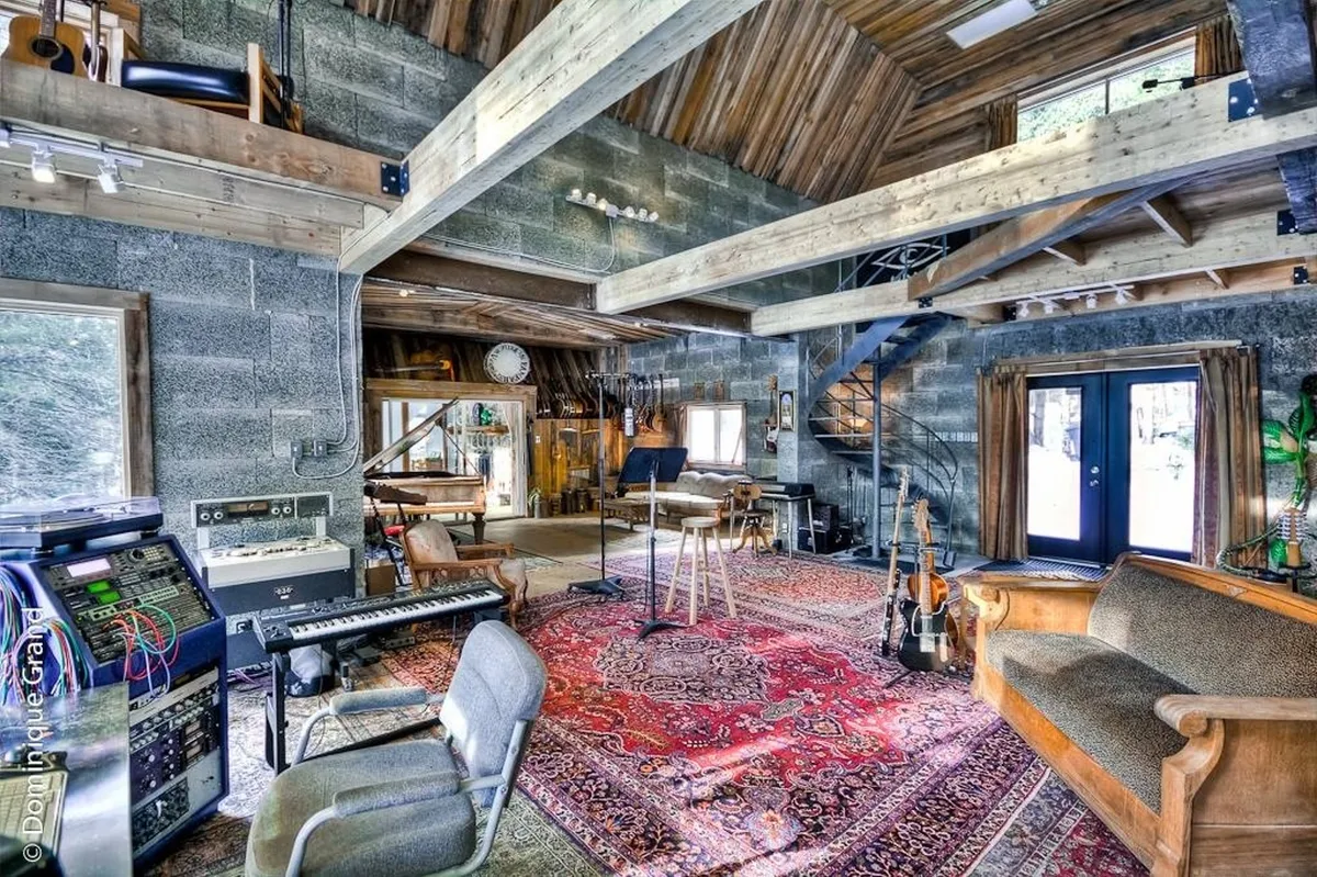 Exceptional residential studio in Morin Heights, Quebec