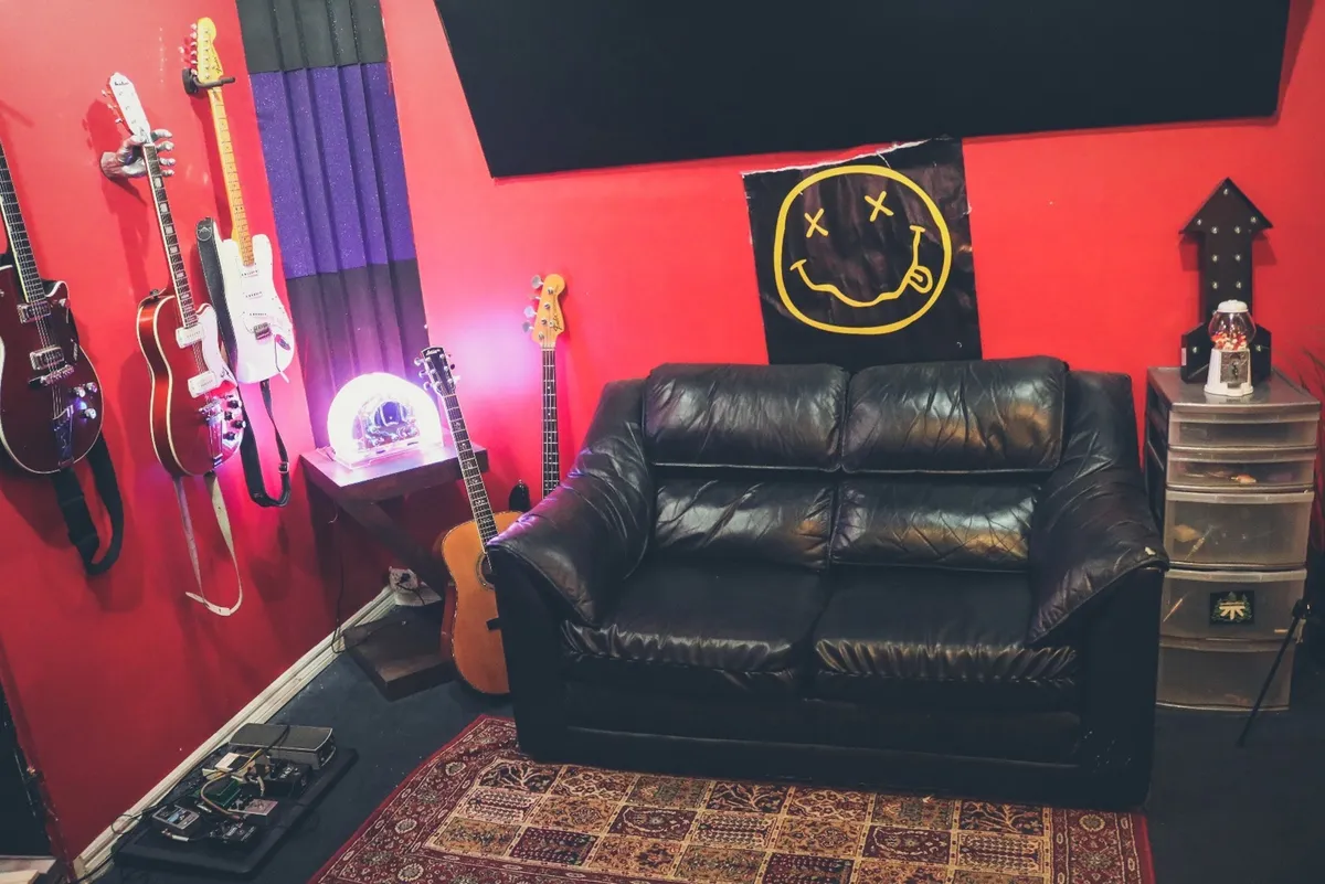 Great Studio With Great Equipment Right off Sunset Blvd