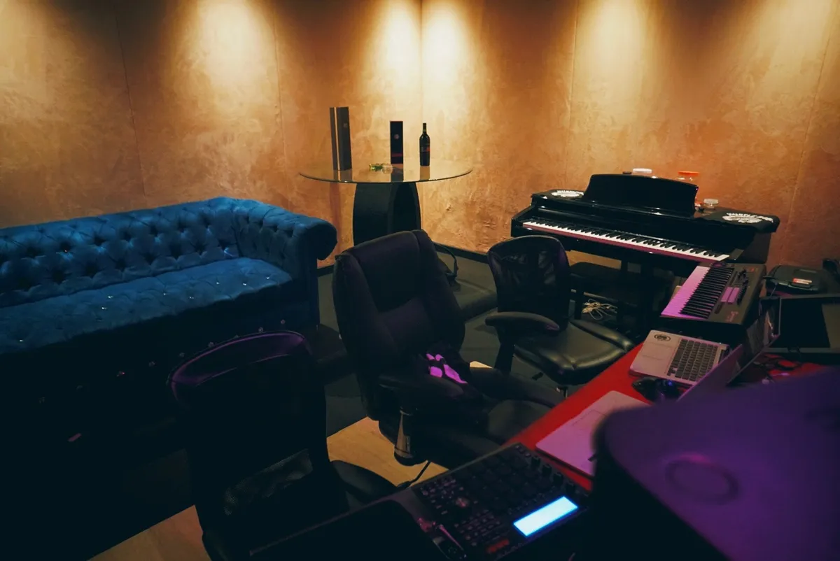 Heart of Hollywood Recording Studio (Studio B)