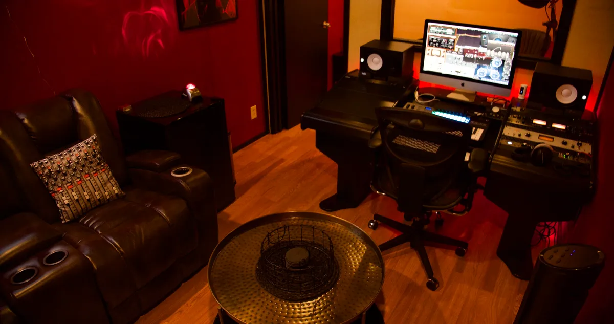 Iconic Music - Royal Room