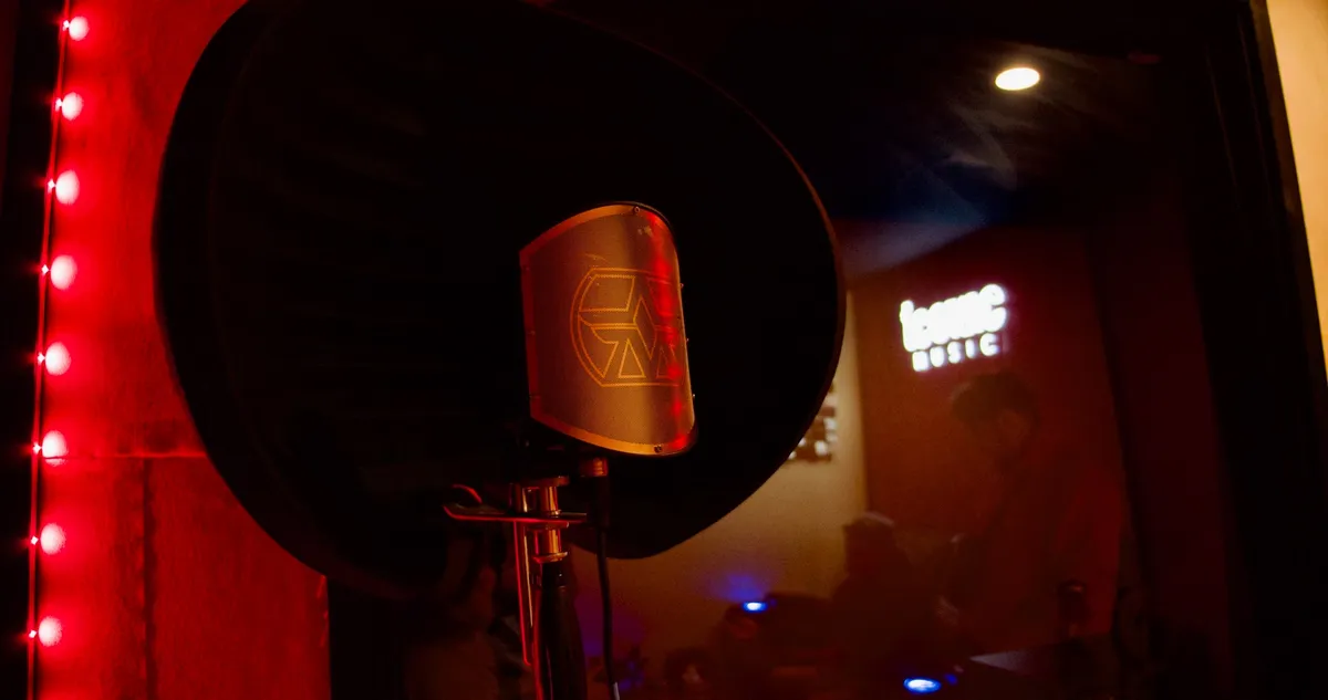 Iconic Music - Royal Room