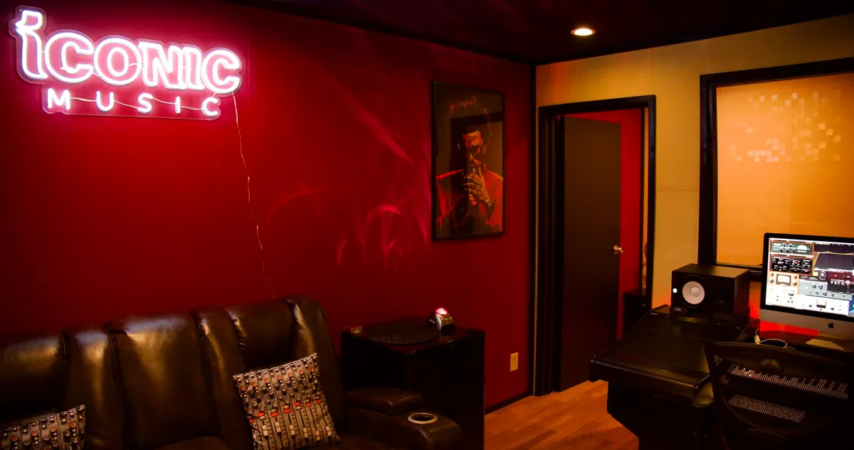 Iconic Music - Royal Room