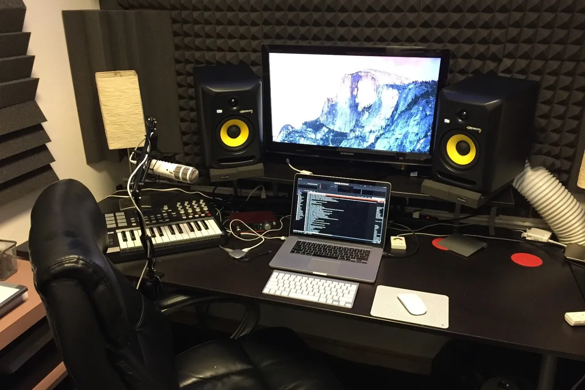 Intimate Producer Studio