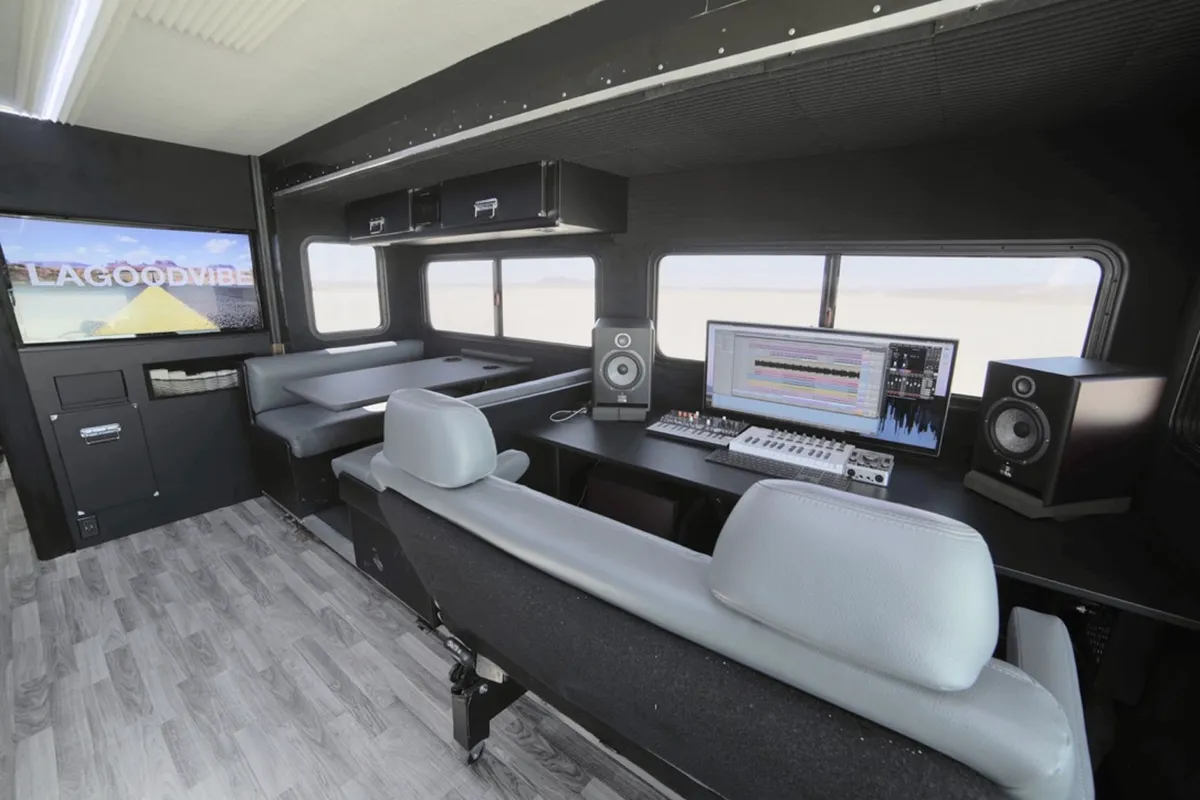 LAGOODVIBE SOLAR STUDIO (Mobile Studio)