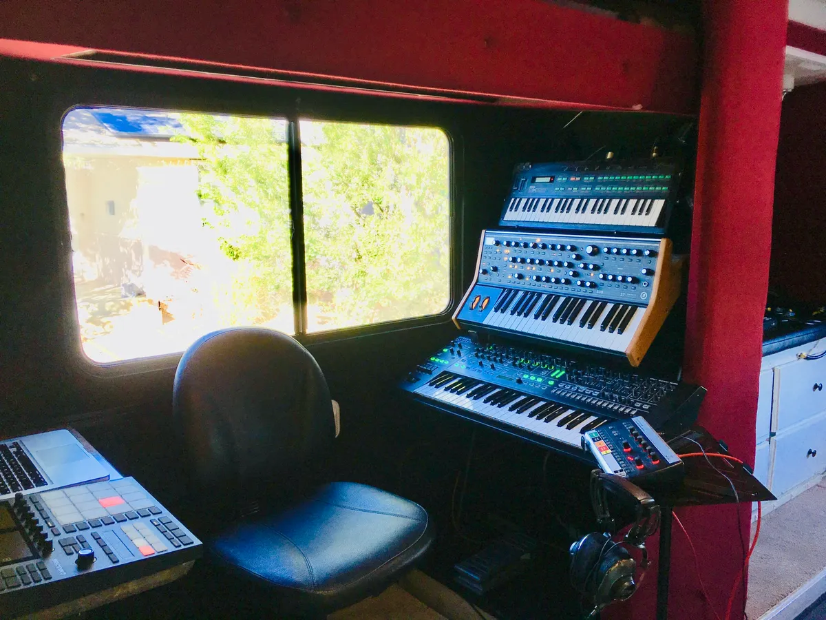 Mobile Sessions (Mobile Studio w/ SSL)