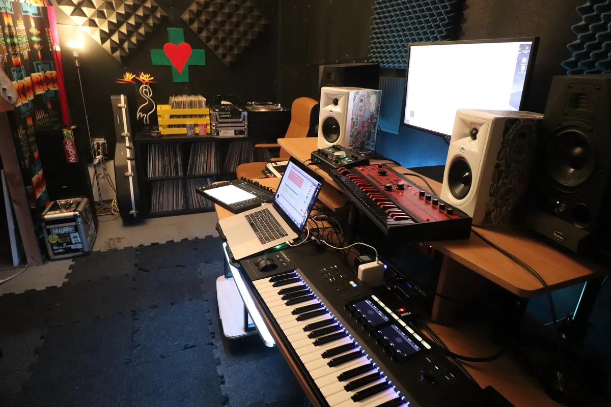 NugLife Studios LA [The Beat Dispensary]