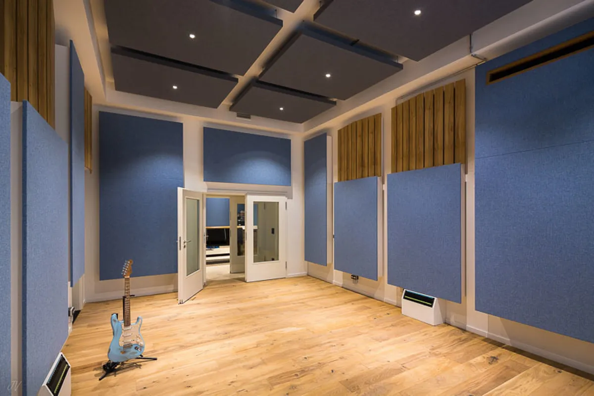 Planet Earth Studios