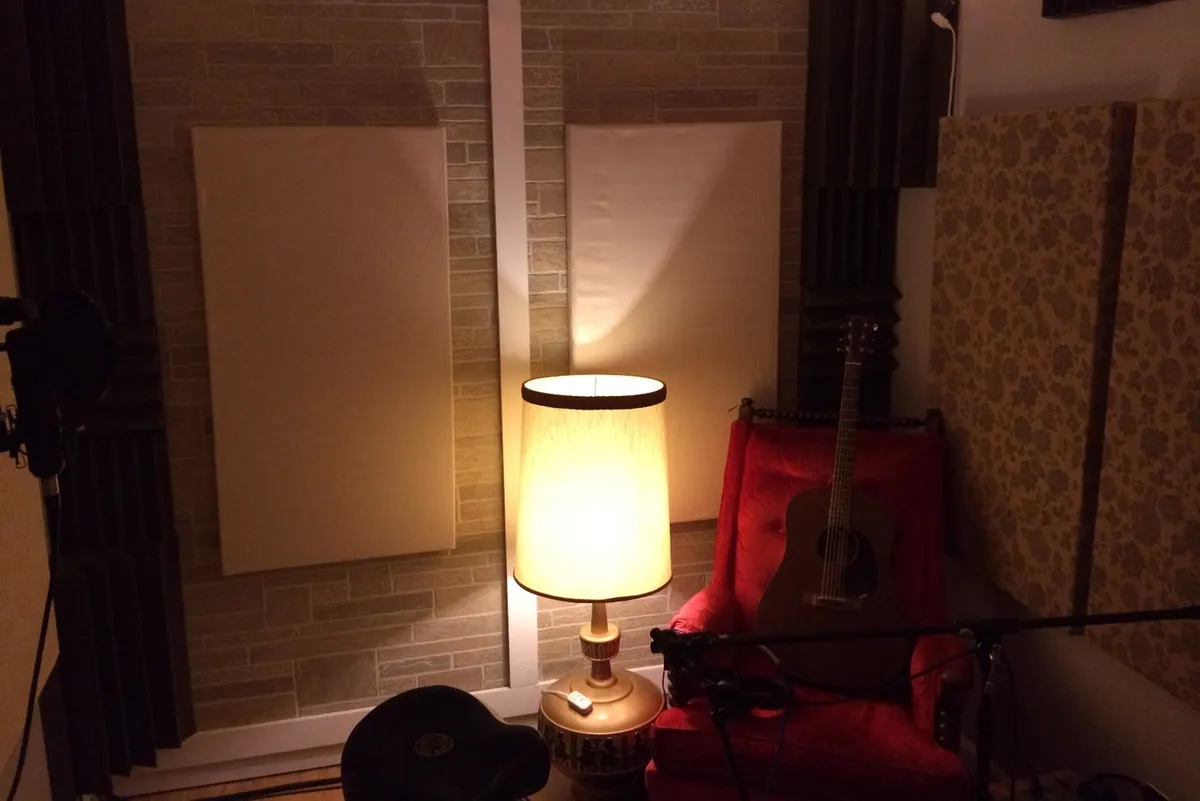 POP PRODUCTION STUDIO / ROOM & BOARD!