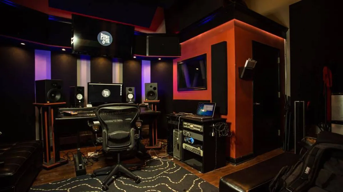 PVTSTCK Studio (Private Stock)