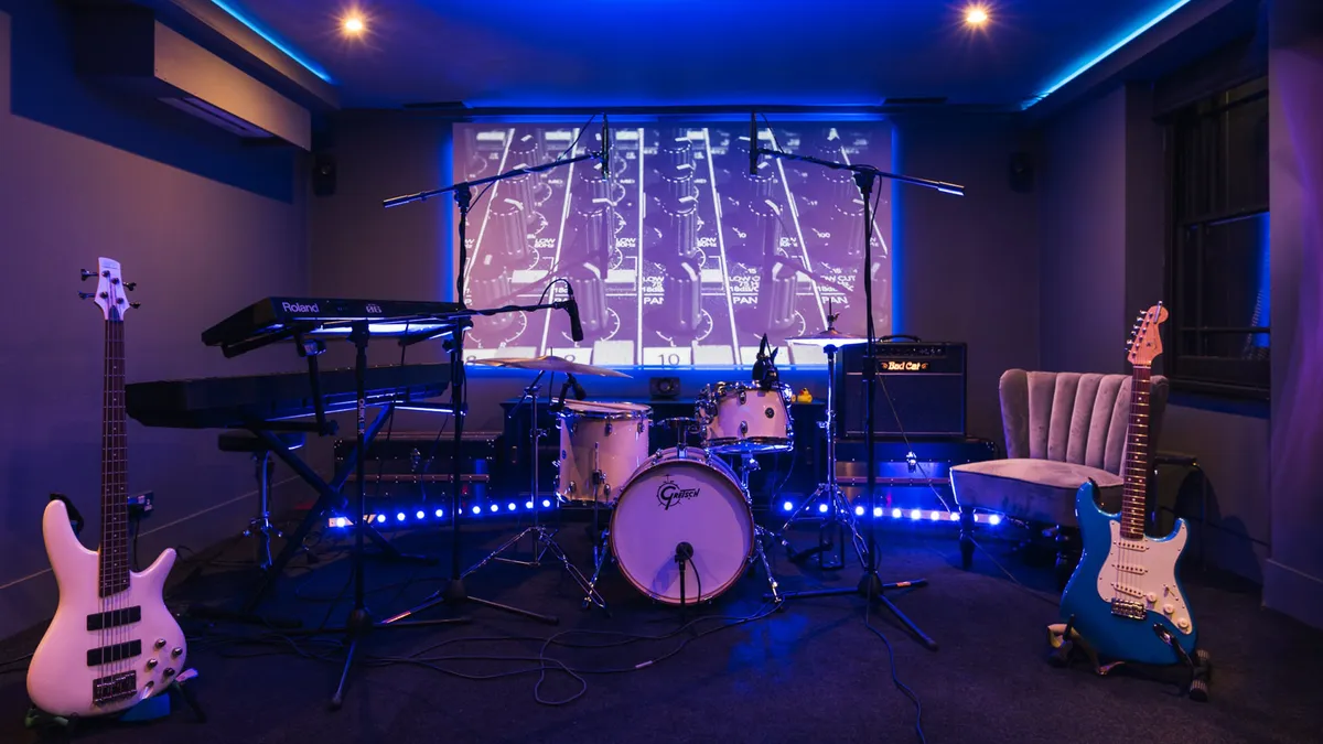 Soho Live Studios (Studio I, The Piano Bar)