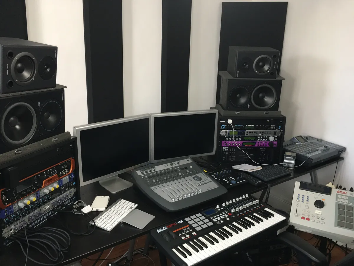 Sound Wave Studios™