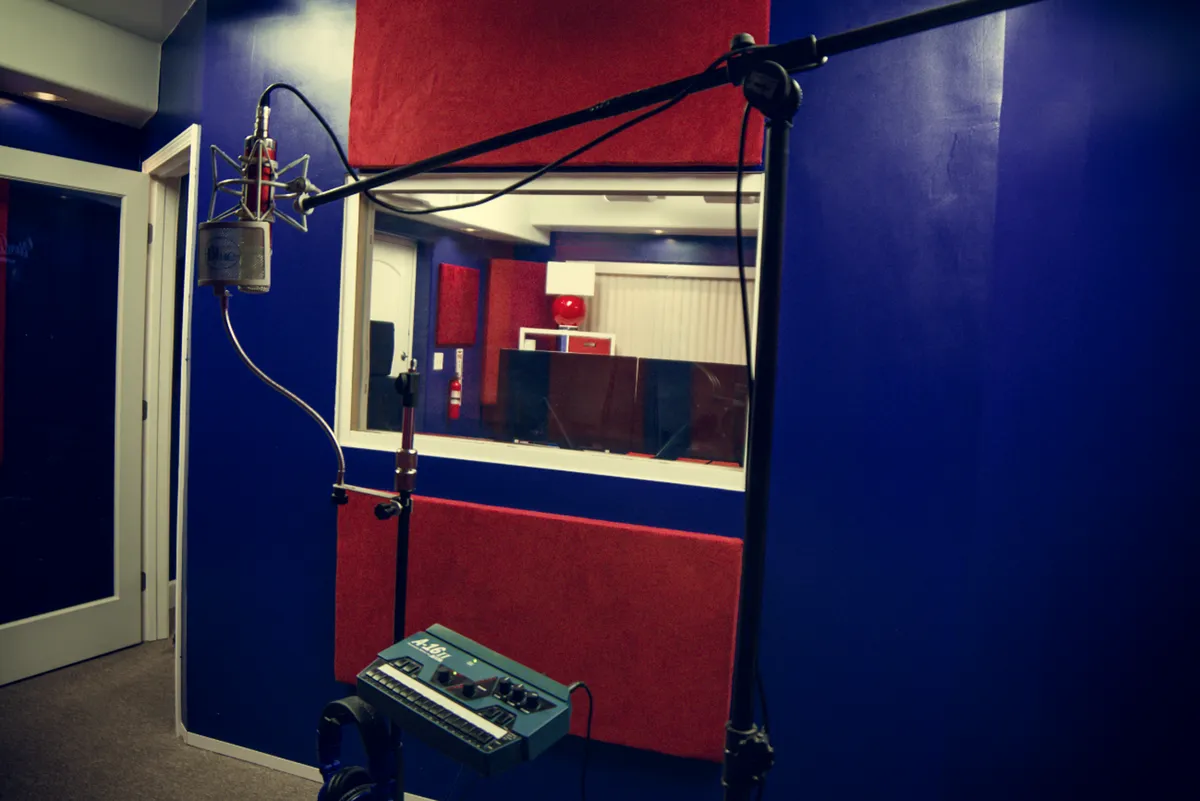 Studio 9ine 2wenty One