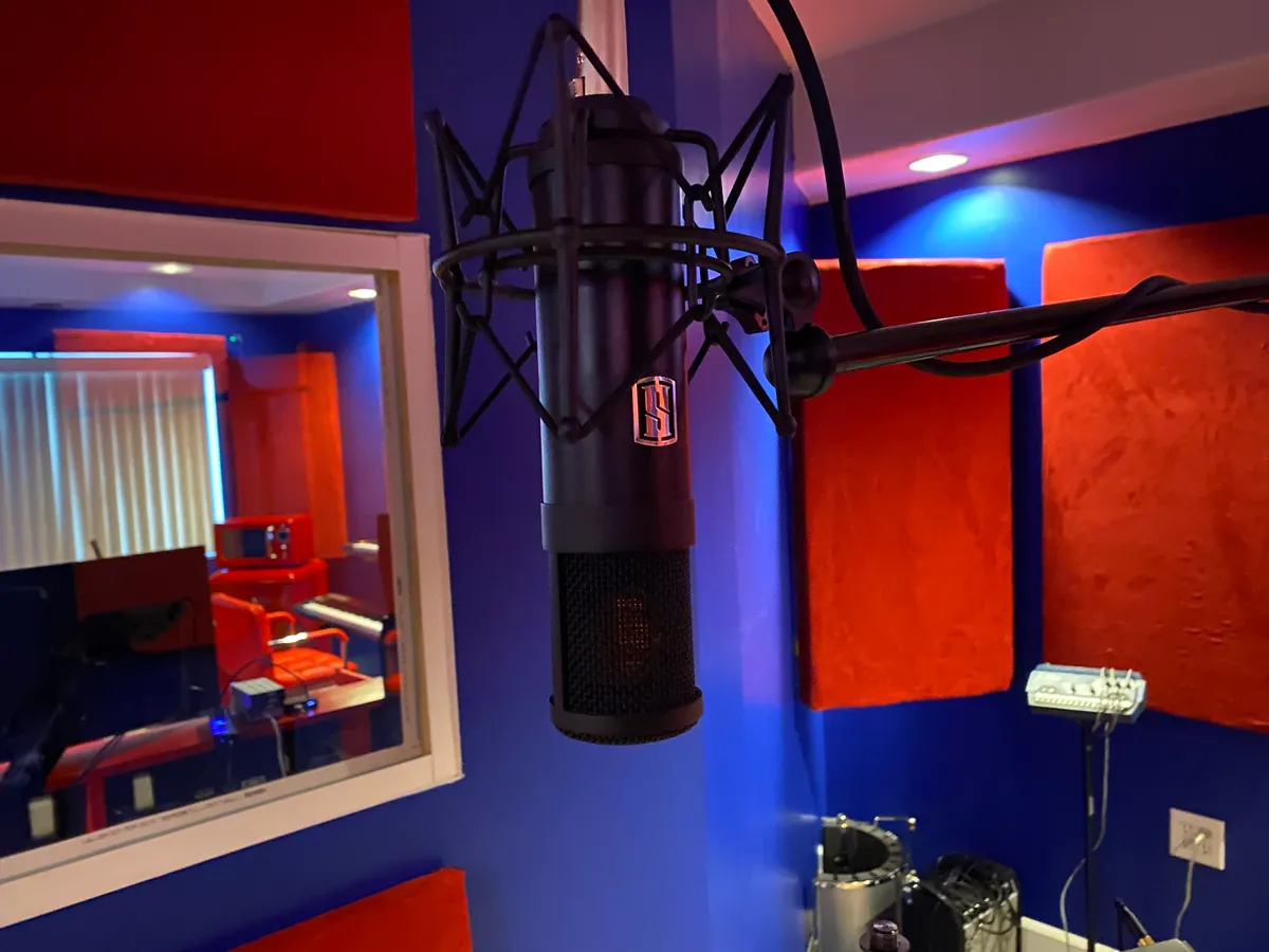 Studio 9ine 2wenty One