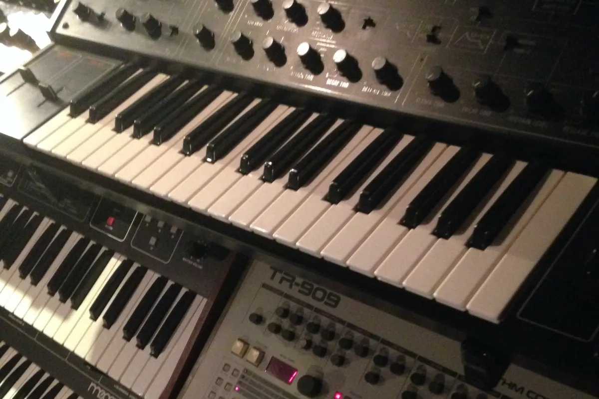 Synth Recording Studio