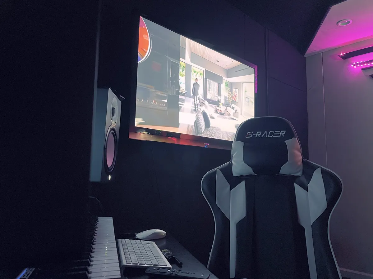 T0nik Cre8tor Studio (C Room)