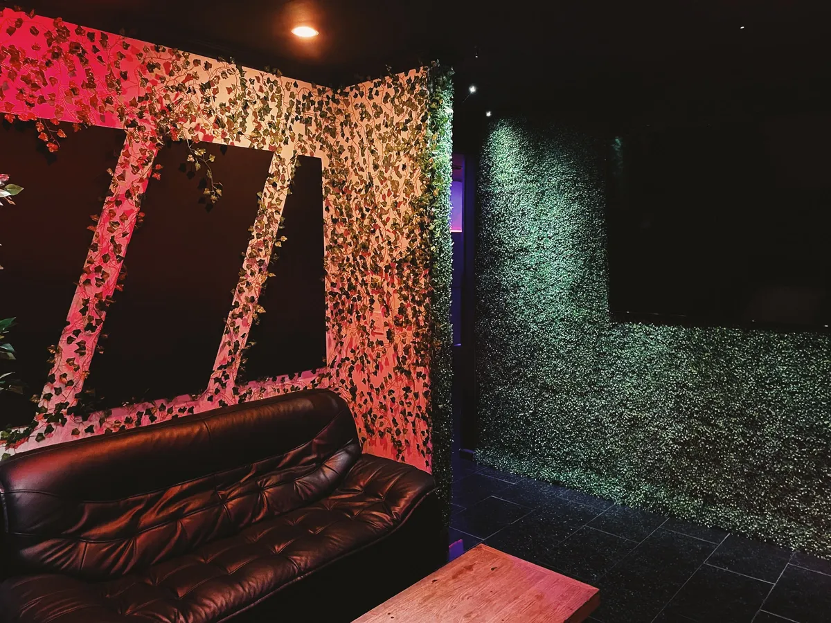 T0nik Cre8tor Studio (C Room)