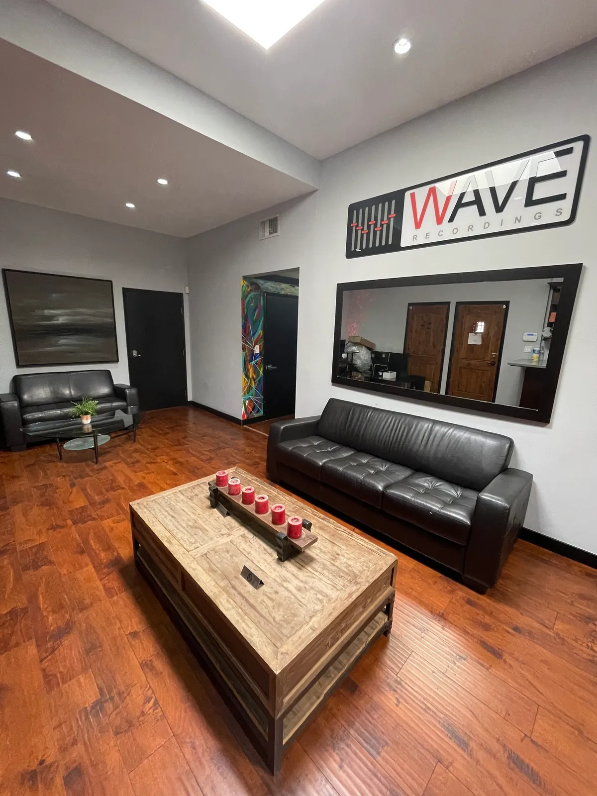 The Gold Wav A Room (Burbank)