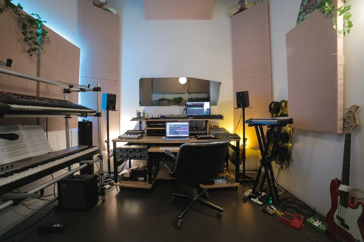 Vague Heat Studio - TEMPORARILY CLOSED