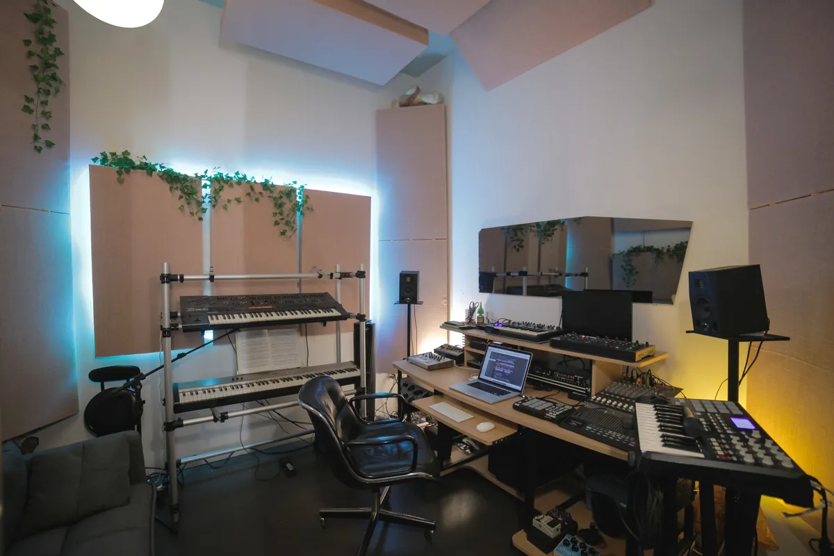 Vague Heat Studio - TEMPORARILY CLOSED