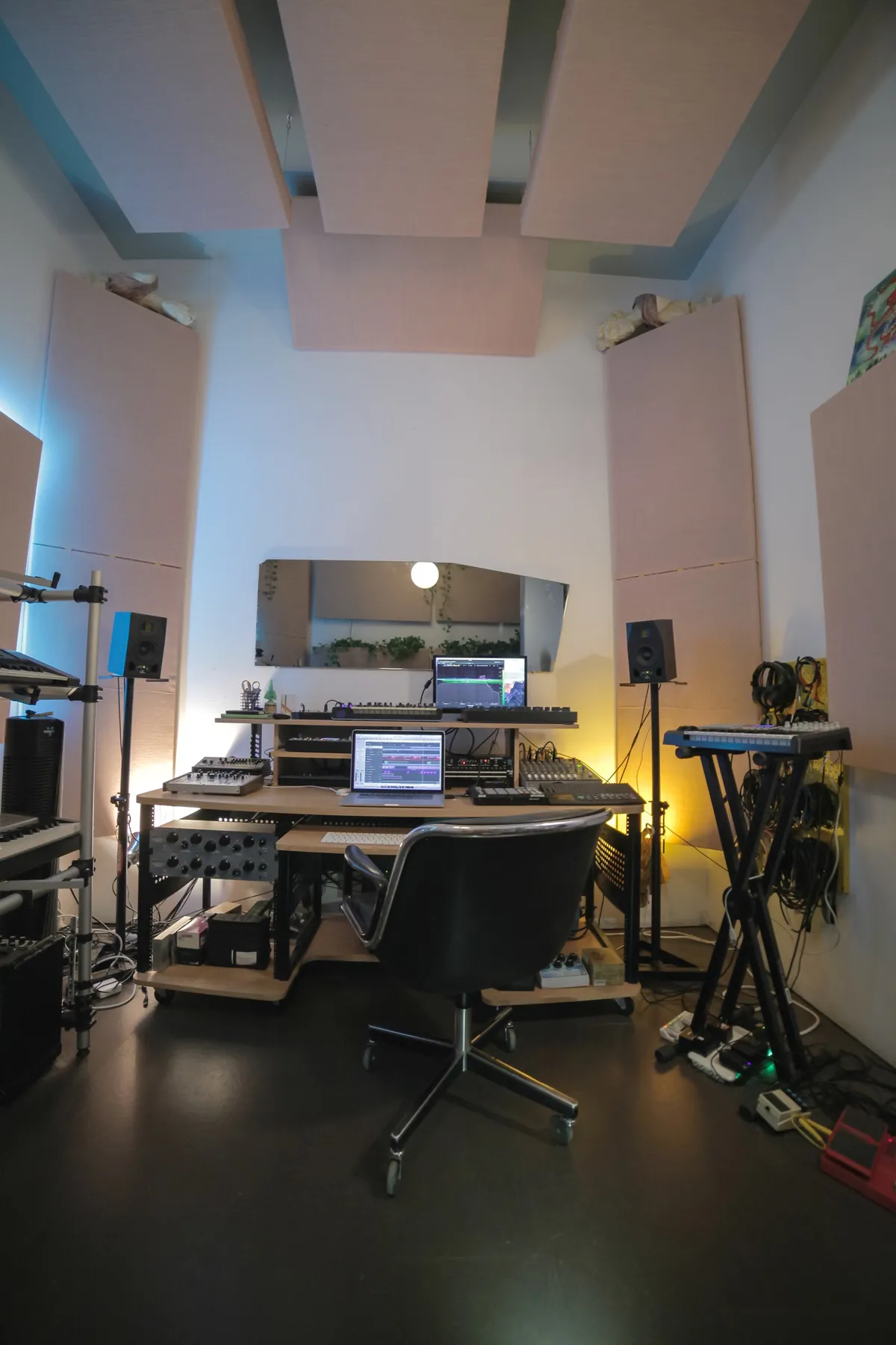 Vague Heat Studio - TEMPORARILY CLOSED