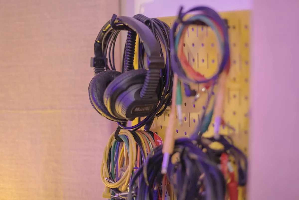 Vague Heat Studio - TEMPORARILY CLOSED