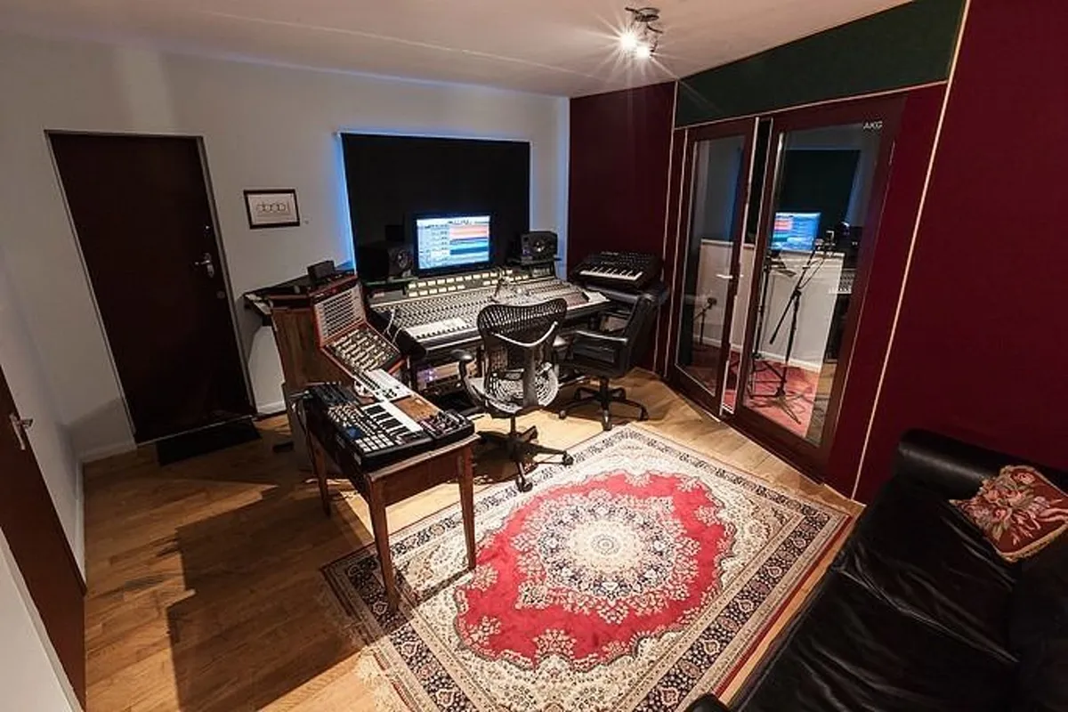 Zone1 Studios (Studio, Writing Room)
