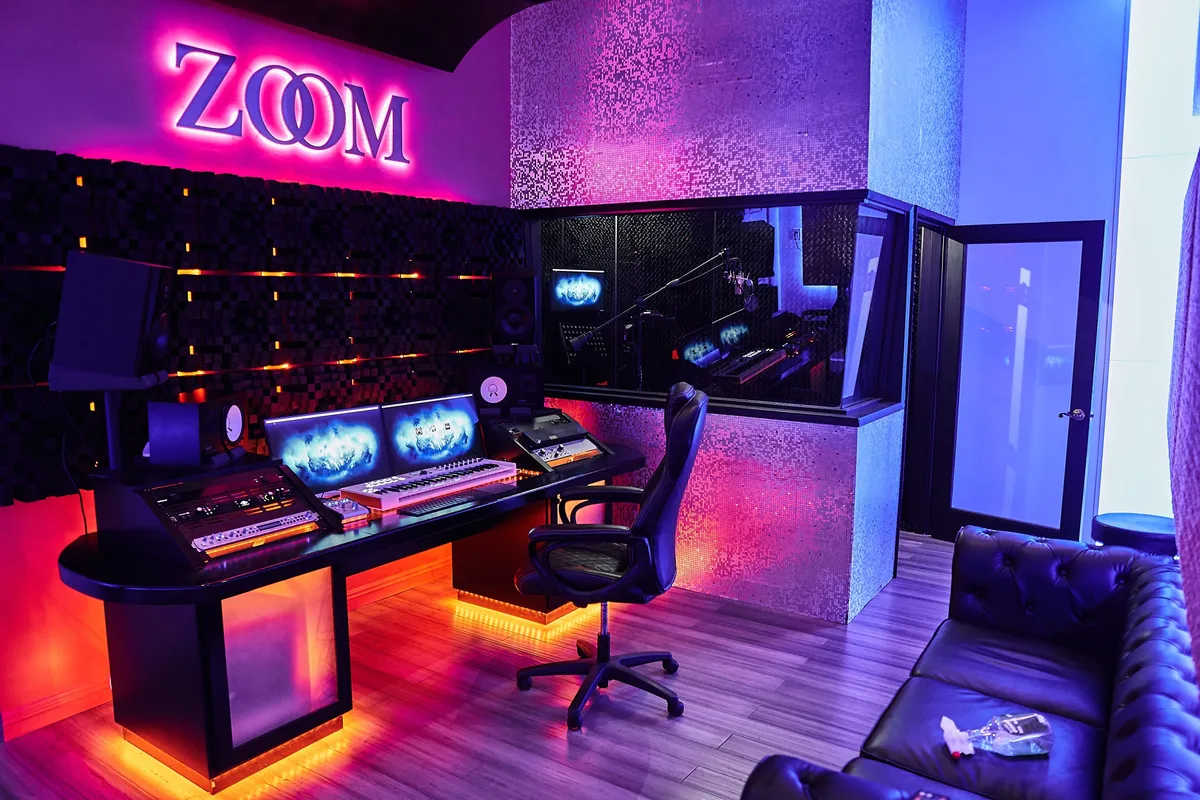 ZOOM Recording Studio